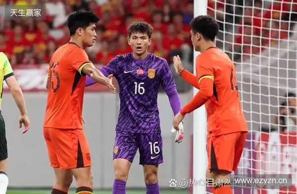 媒体人热议U23国足半场：泰国速度快，李昊又救命了，黄牌是隐患